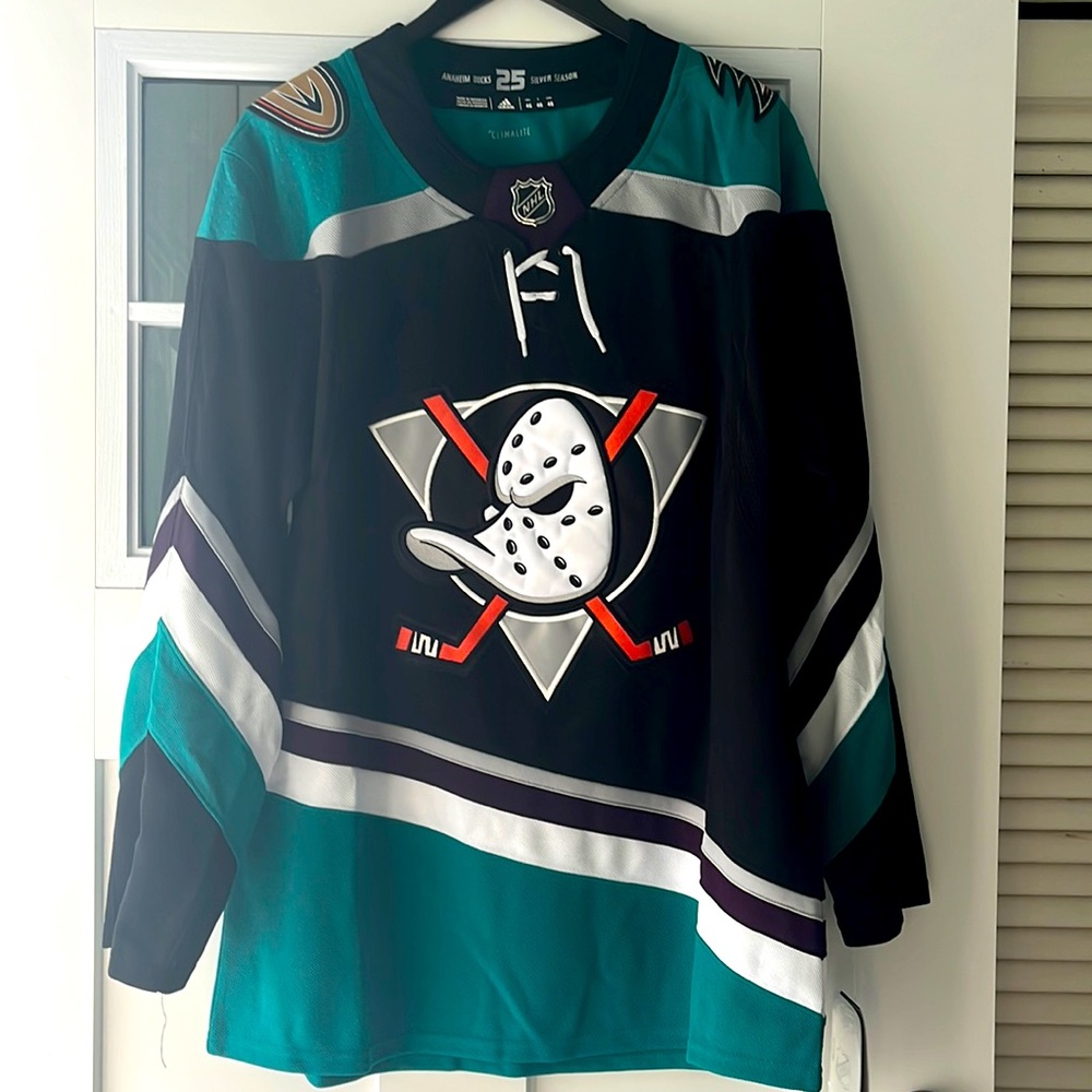 Anaheim ducks 25 silver season brand new with tags hockey jersey